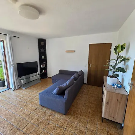 アパート Idyllic With Private Sauna & Terrace *